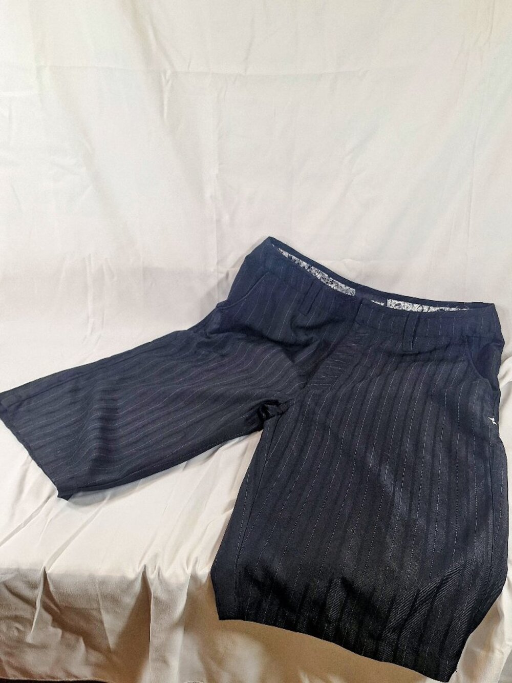 Hurley Pinstripe Shorts Mens 31 Black Poly Rayon Blend Surf Skate